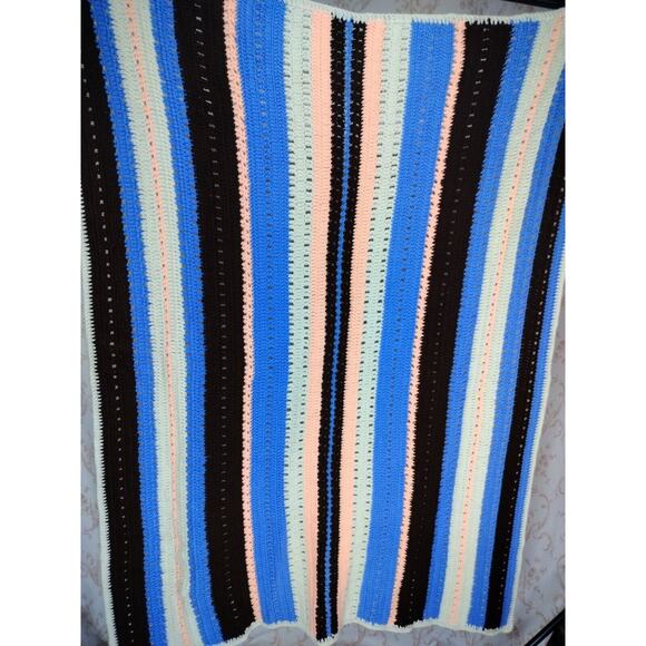 Handmade 52x39 Inches Multicolor Stripe Reversible Crochet Throw/Blanket - Picture 9 of 16